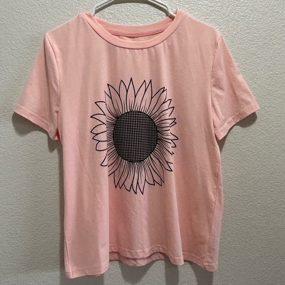 NEW Light Pink Sunflower Tee SHEIN Sz Large - Picture 2 of 5